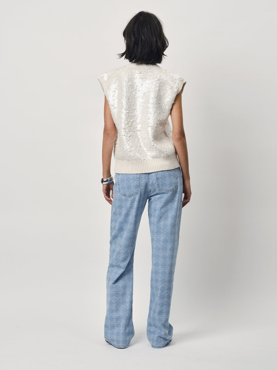 Strahle mit dem Dante6 Ezra Sequins Sweater in Butter Cream