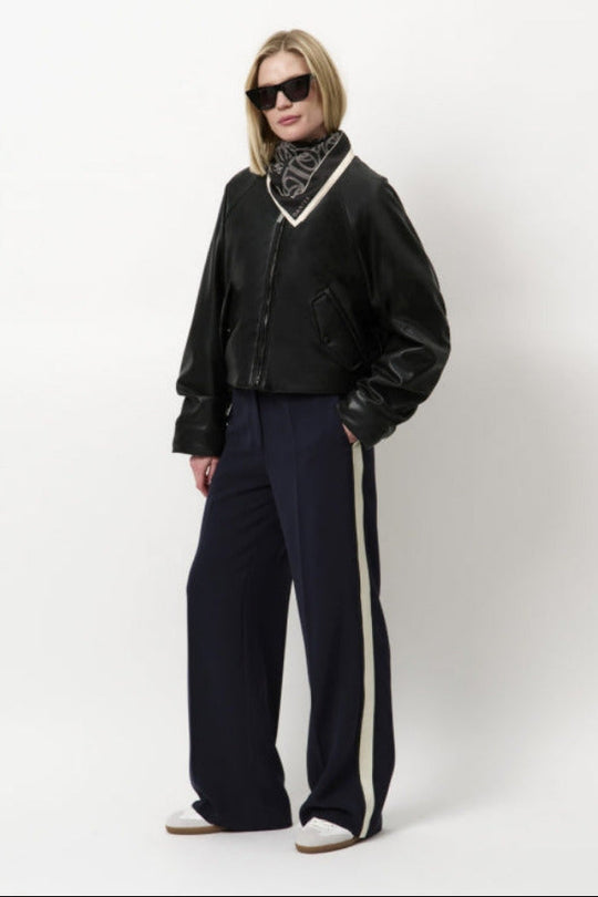Dante6-Hush Hose mit Kontraststreifen