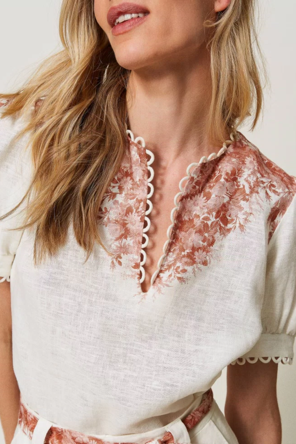 Linen blouse with flower print