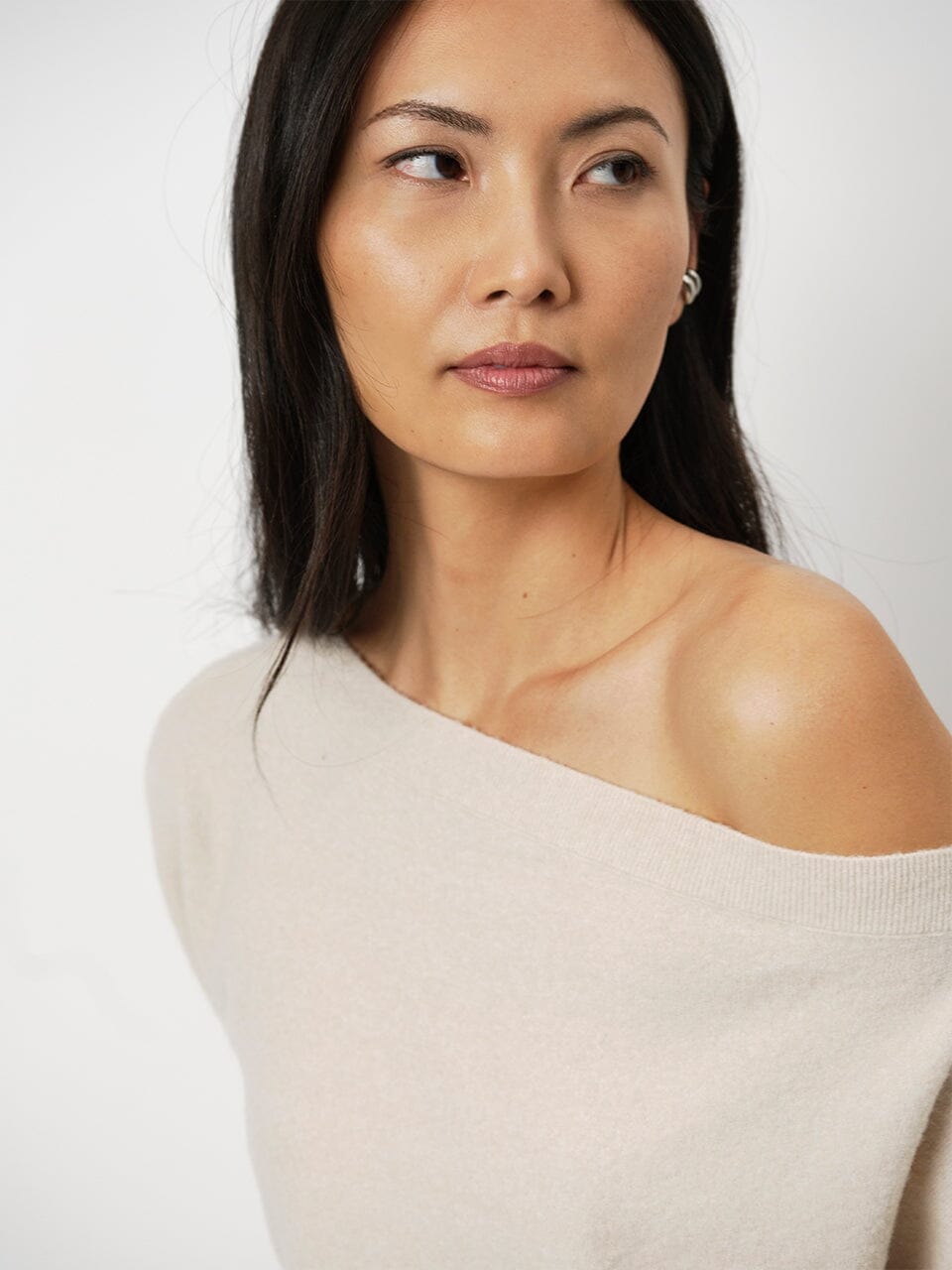 Asymmetrischer Wollpullover in Vanilla Chai Pullover Dante 6 
