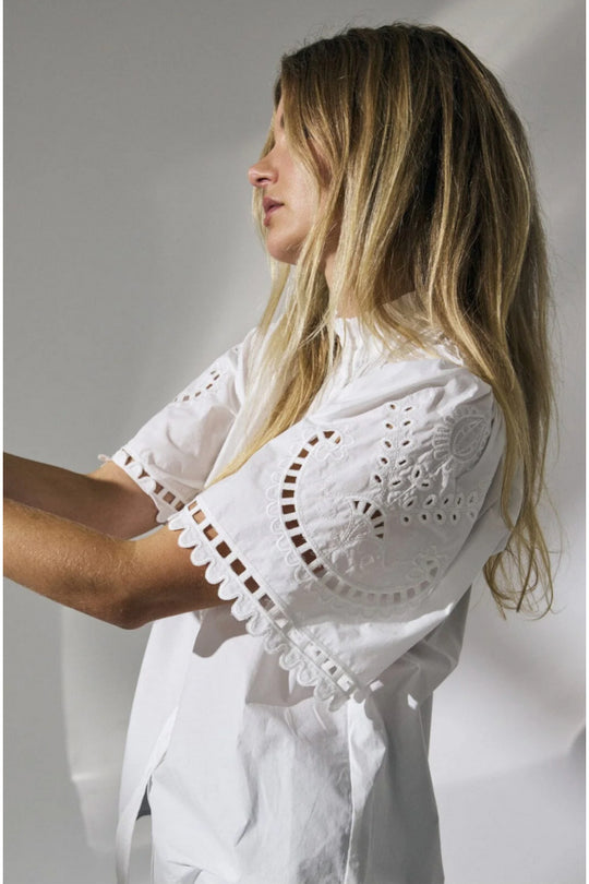 Co’Couture Kellisecc Embroidery Bluse – Zeitlose Eleganz in Weiß